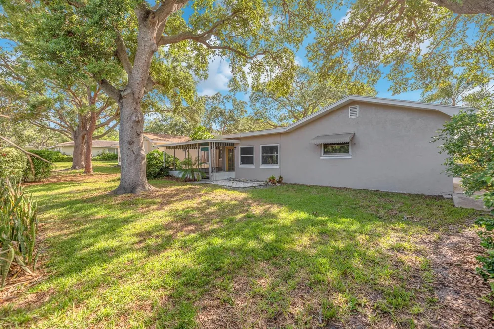 11081 143RD STREET Largo, FL 33774