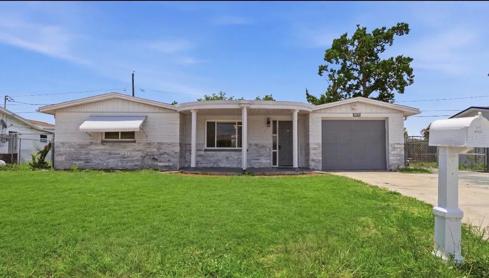 4810 GUARDIAN AVENUE Holiday, FL 34690