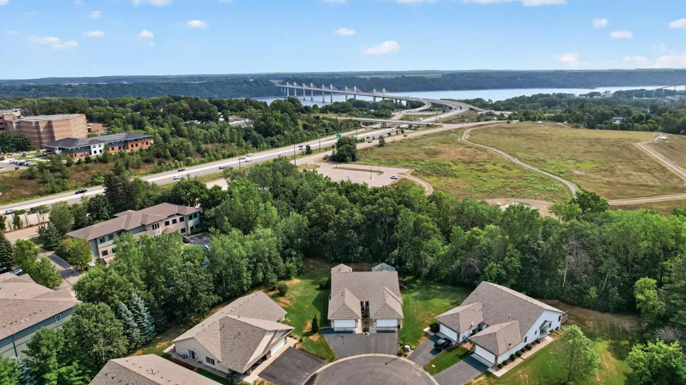 5851 Oxboro Avenue Stillwater, MN 55082