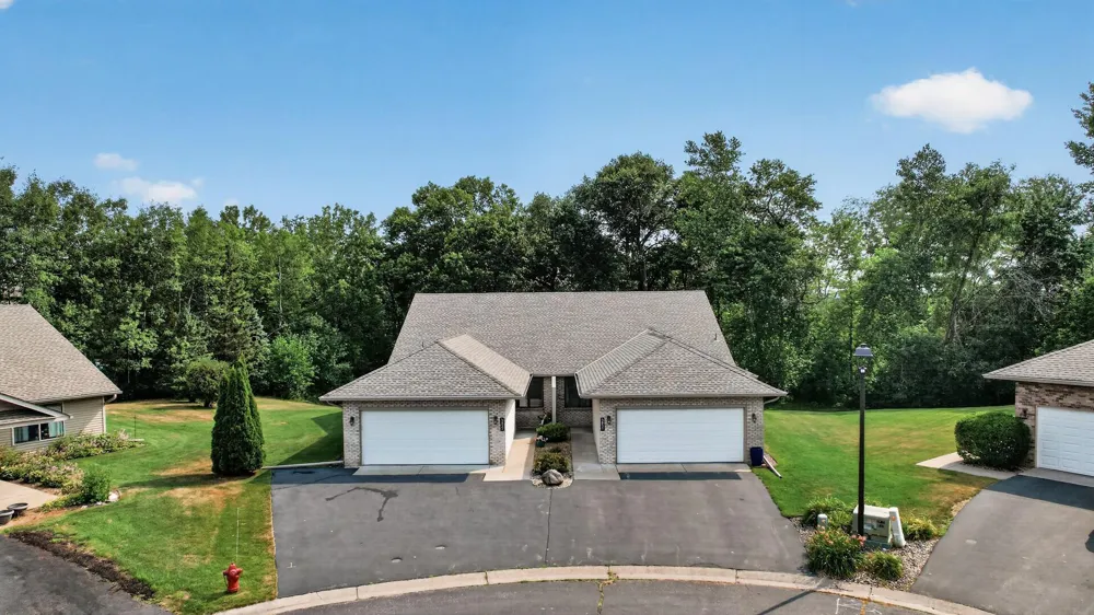 5851 Oxboro Avenue Stillwater, MN 55082