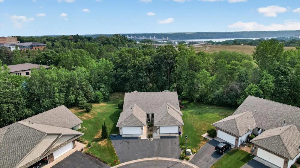 5851 Oxboro Avenue Stillwater, MN 55082