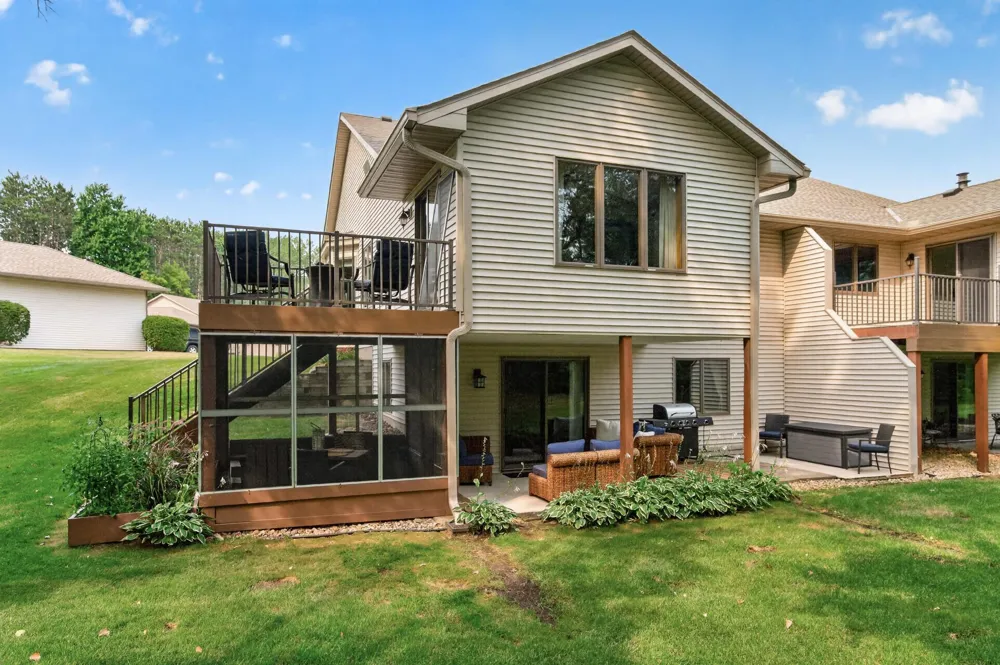 5851 Oxboro Avenue Stillwater, MN 55082