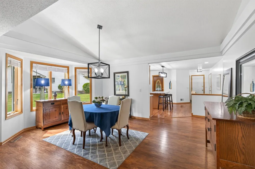 5851 Oxboro Avenue Stillwater, MN 55082