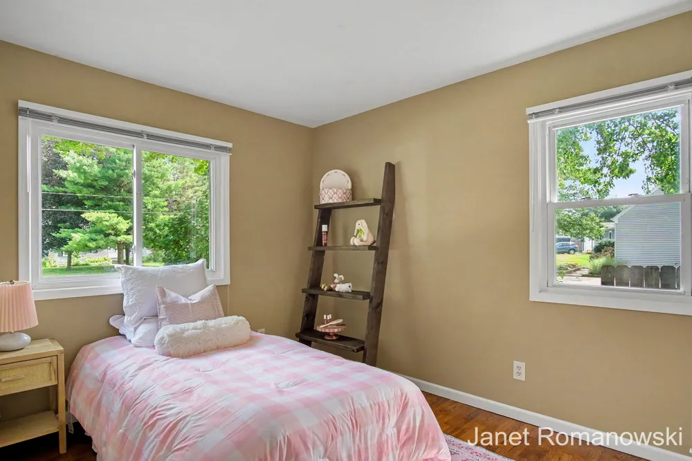 11141 Woodbushe Drive SE Lowell, MI 49331