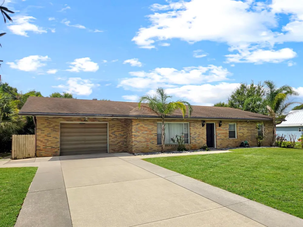 801 W WEATHERBEE ROAD Fort Pierce, FL 34982
