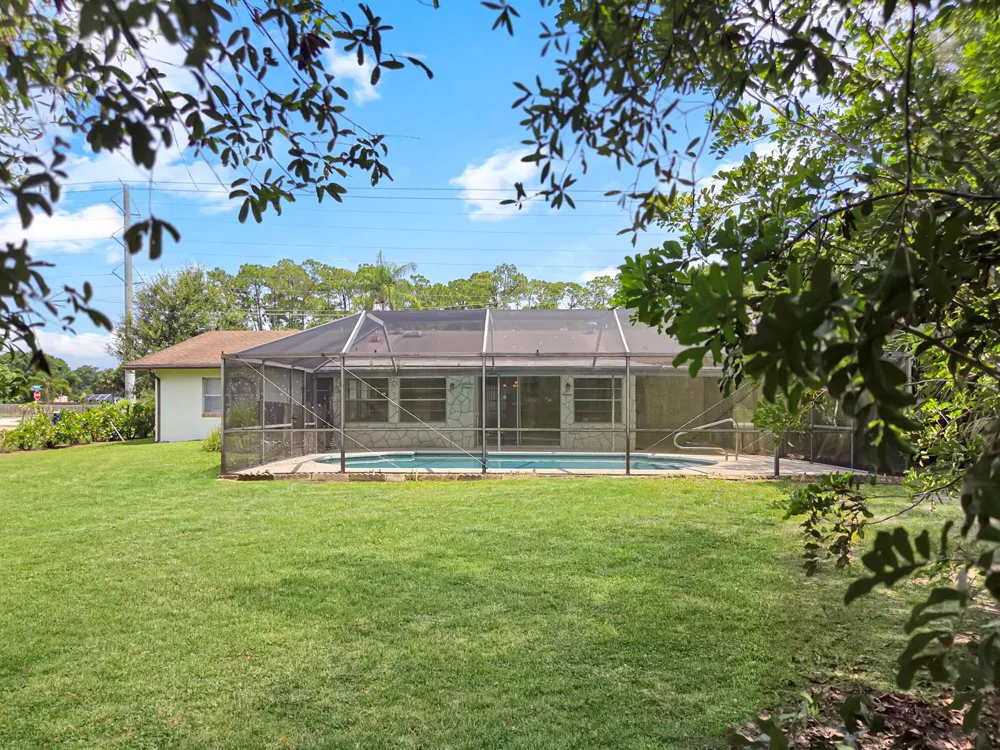 801 W WEATHERBEE ROAD Fort Pierce, FL 34982