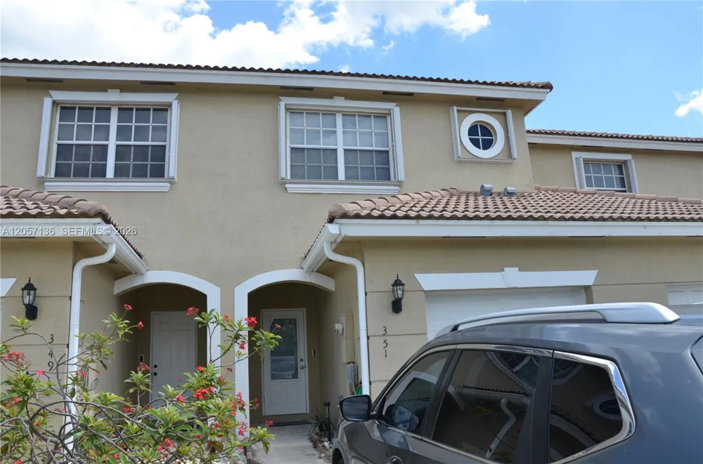 351 SW 121st Ave Pembroke Pines, FL 33025
