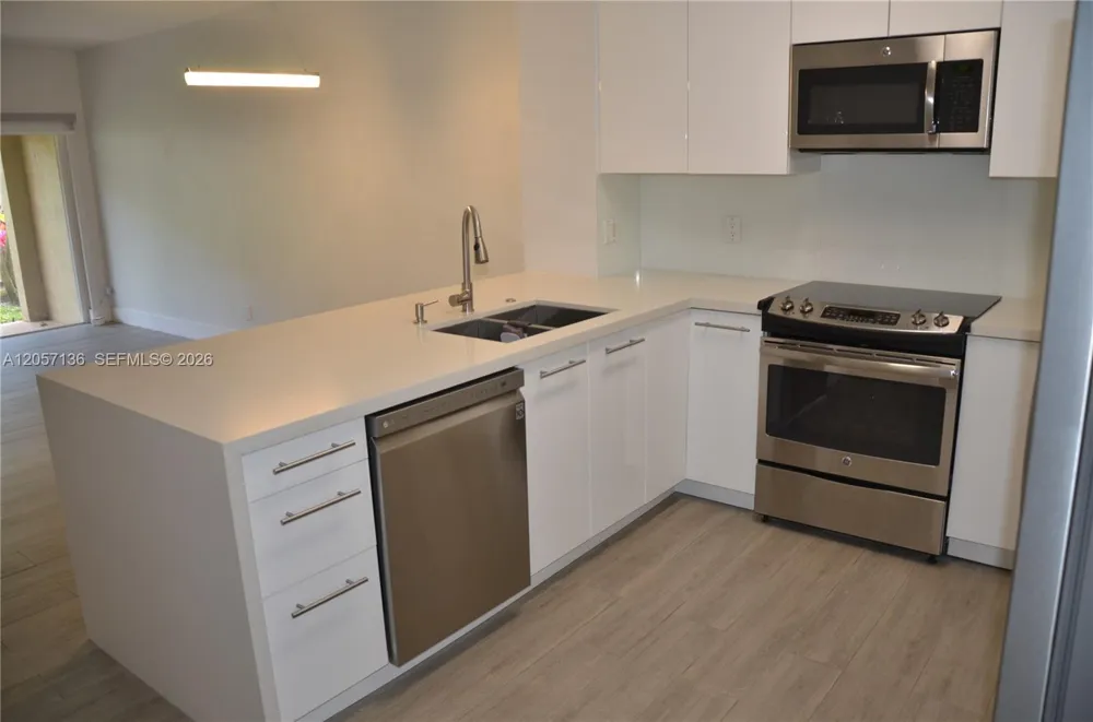 351 SW 121st Ave Pembroke Pines, FL 33025