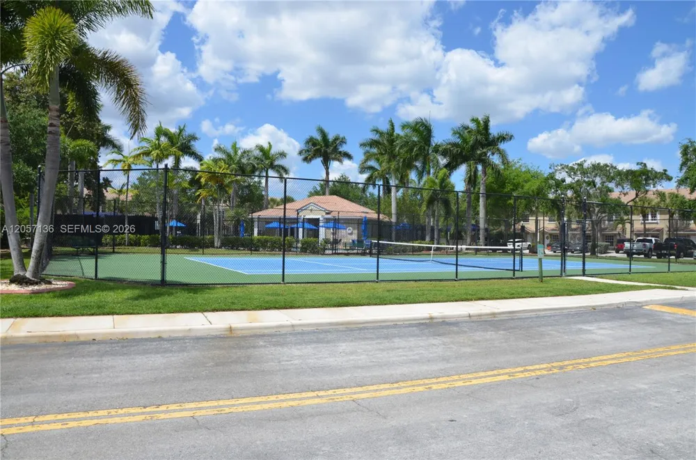 351 SW 121st Ave Pembroke Pines, FL 33025