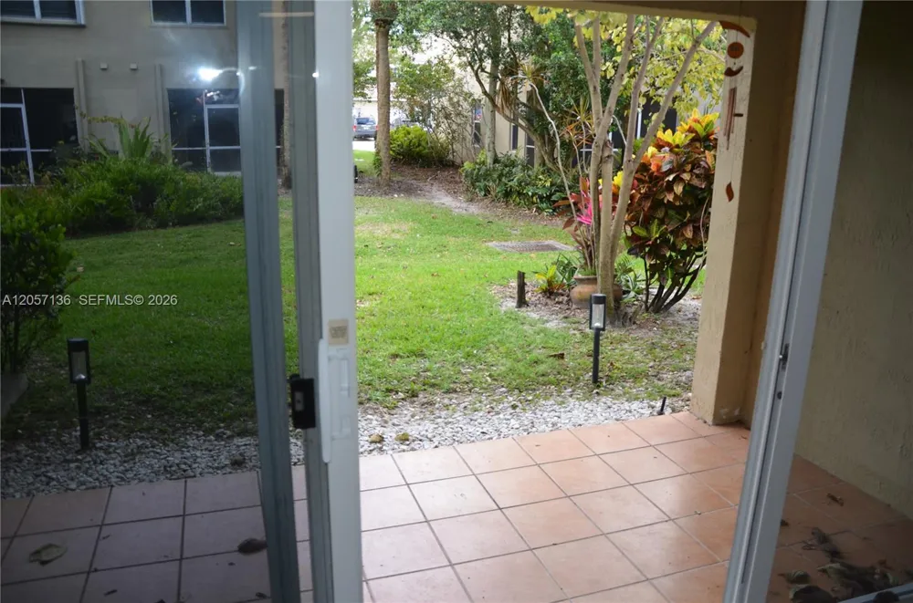 351 SW 121st Ave Pembroke Pines, FL 33025