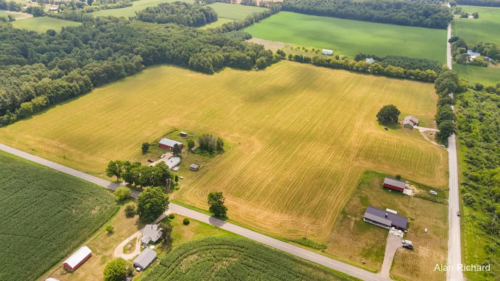 11852 Rooksby Street NE Sand Lake, MI 49343
