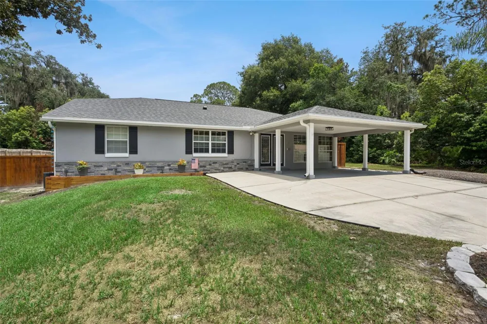 209 ALTA VISTA STREET Debary, FL 32713