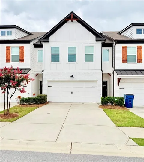 34 Auburn Woods Drive