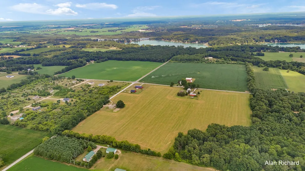 16659 Meddler Avenue NE Sand Lake, MI 49343