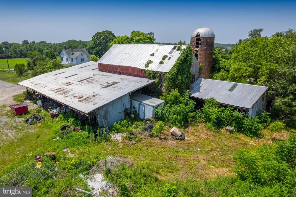 433 LINCOLN ROAD Pilesgrove, NJ 08098