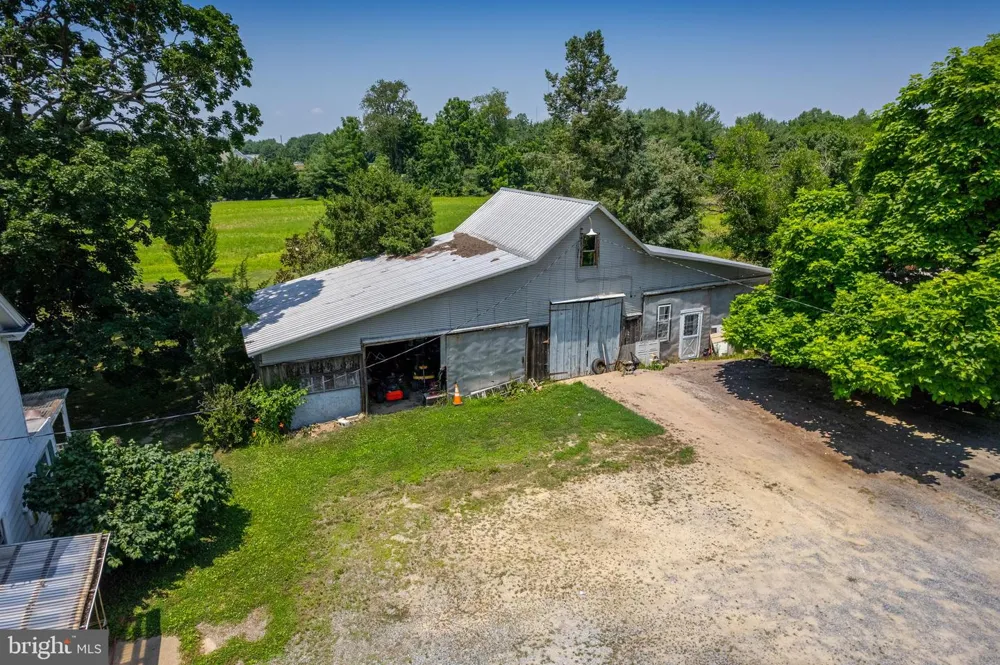433 LINCOLN ROAD Pilesgrove, NJ 08098