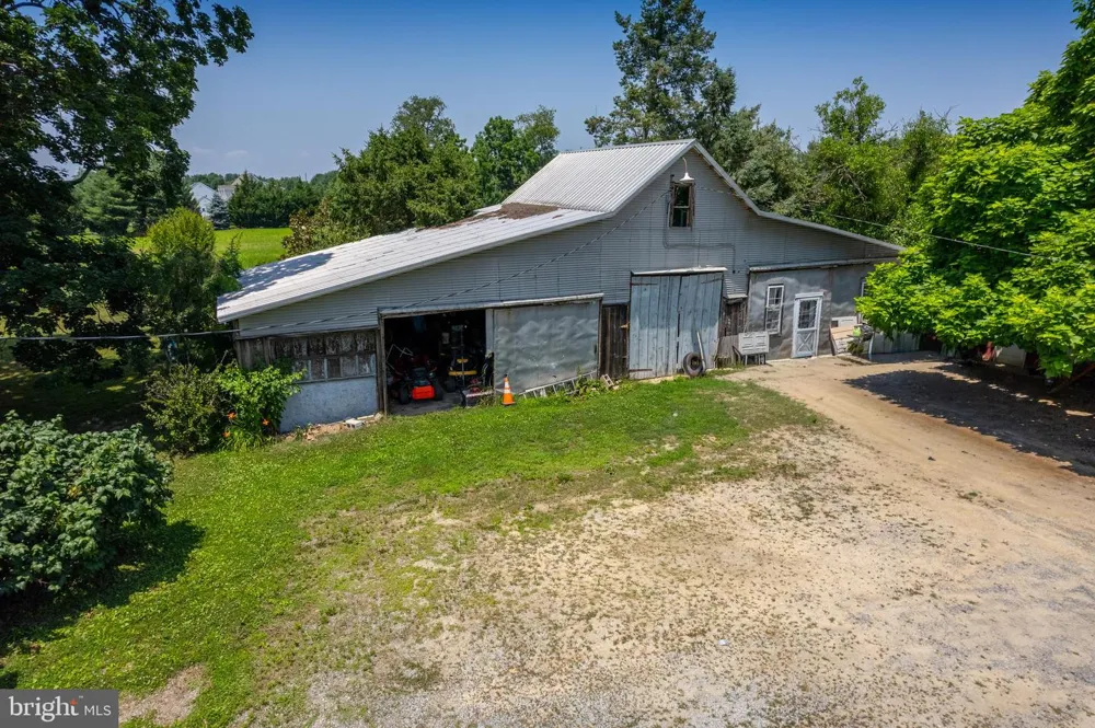 433 LINCOLN ROAD Pilesgrove, NJ 08098