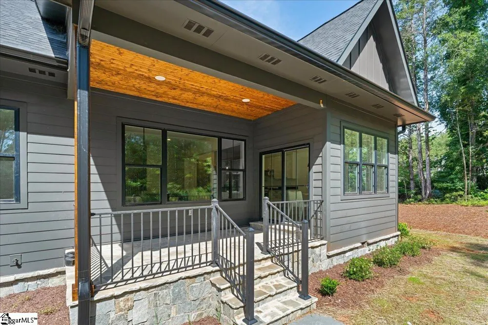 1722 Six Mile Highway Central, SC 29630