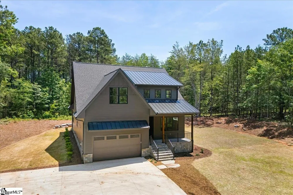 1722 Six Mile Highway Central, SC 29630