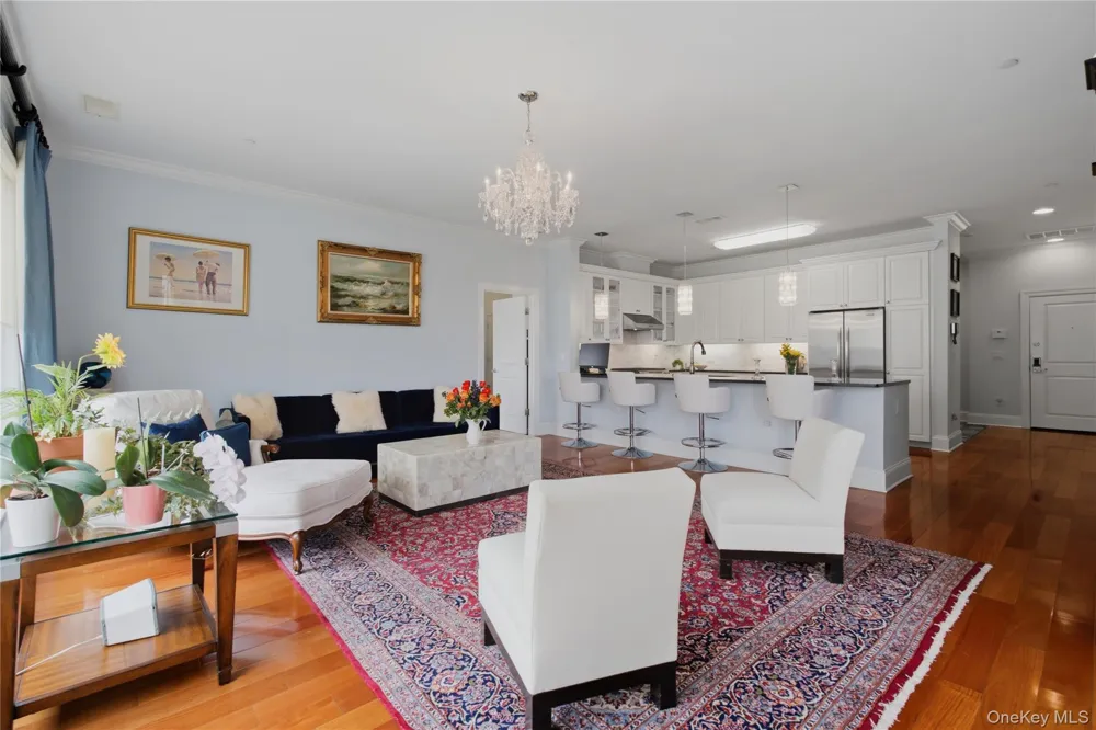 16 Rivers Edge Drive #201 Tarrytown, NY 10591