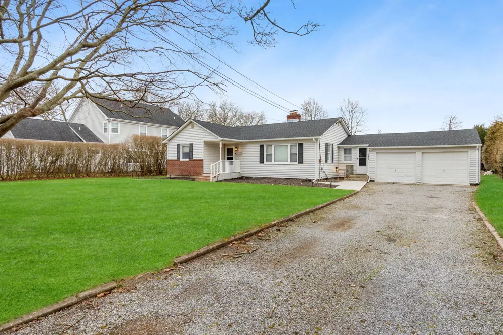 149 David Whites Lane Southampton, NY 11968