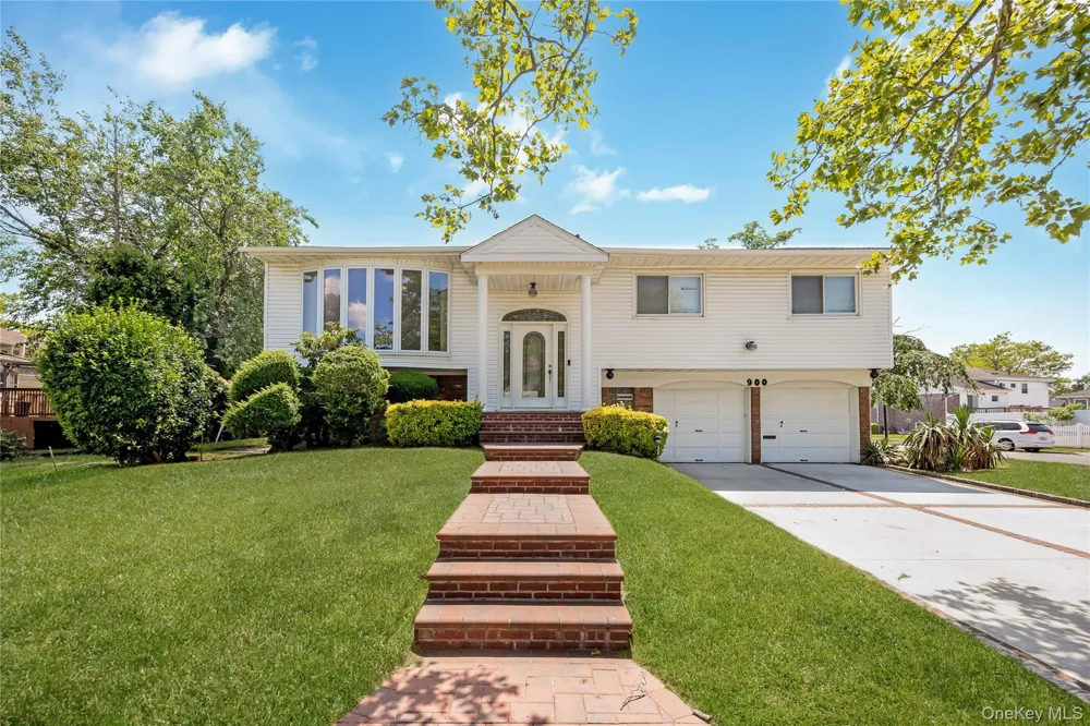 900 Flanders Drive North Woodmere, NY 11581