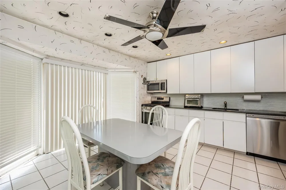 900 Flanders Drive North Woodmere, NY 11581