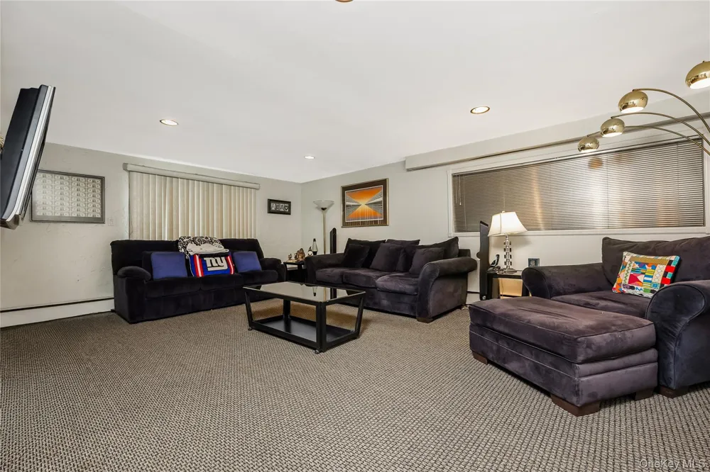 900 Flanders Drive North Woodmere, NY 11581