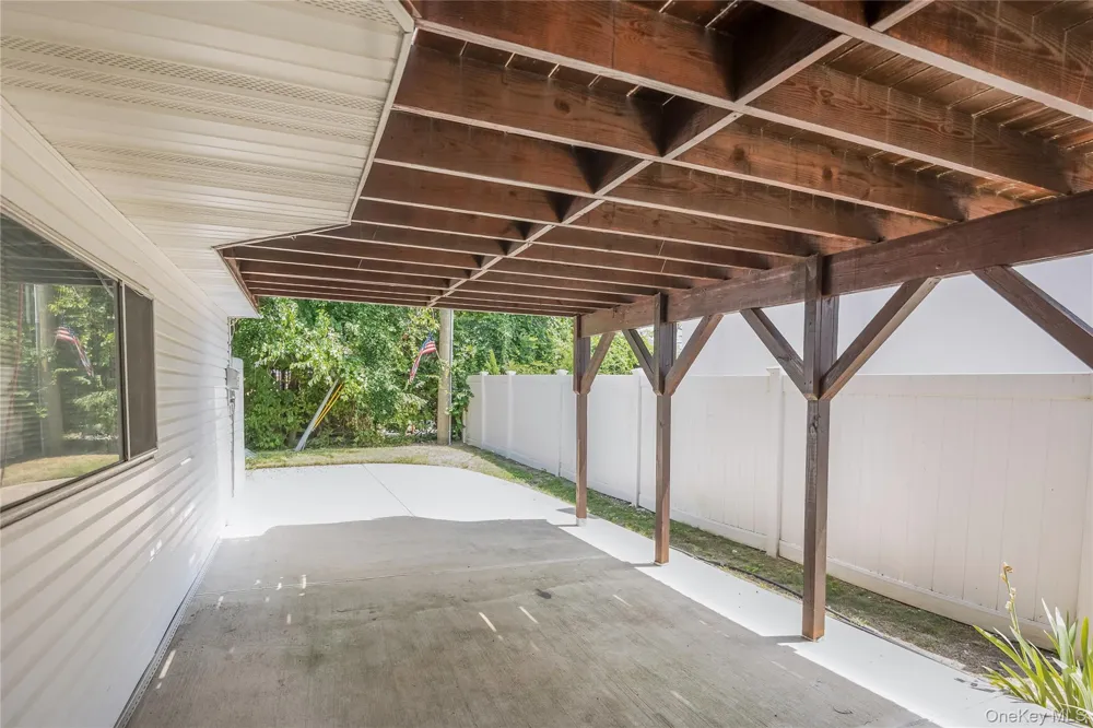 900 Flanders Drive North Woodmere, NY 11581