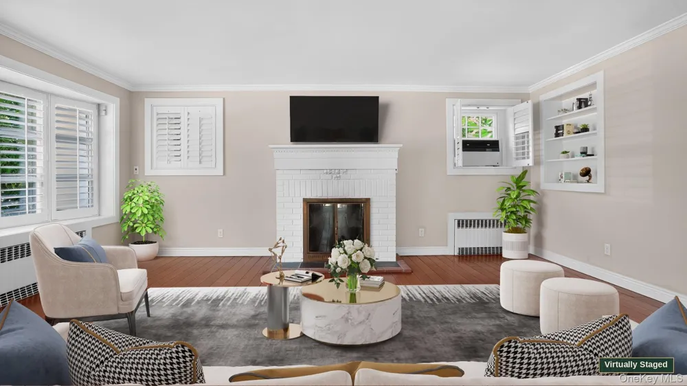 1058 PLANDOME ROAD Manhasset, NY 11030