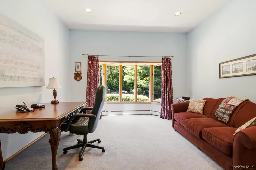55 Meadow Glen Road Northport, NY 11768