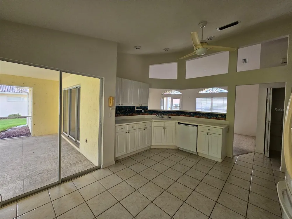 6628 DEERING CIRCLE Sarasota, FL 34240