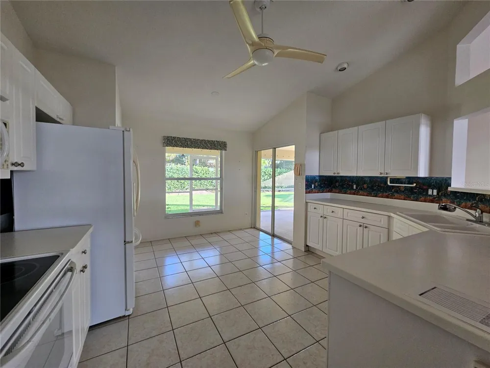 6628 DEERING CIRCLE Sarasota, FL 34240