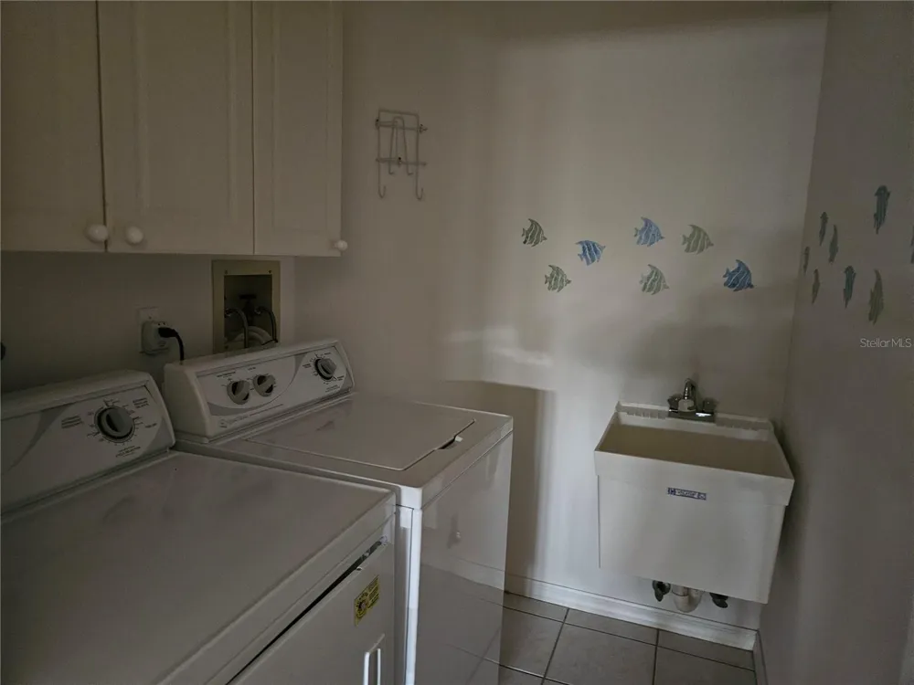 6628 DEERING CIRCLE Sarasota, FL 34240