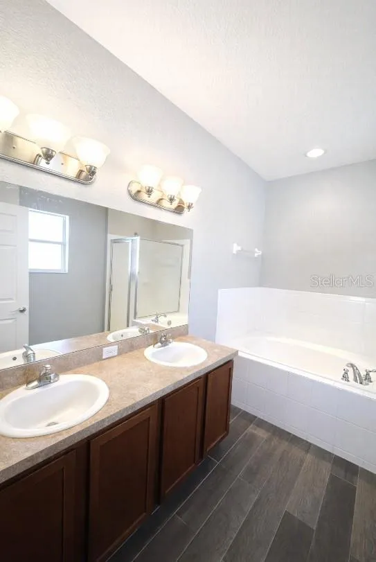 1192 NORMANDY Winter Haven, FL 33880