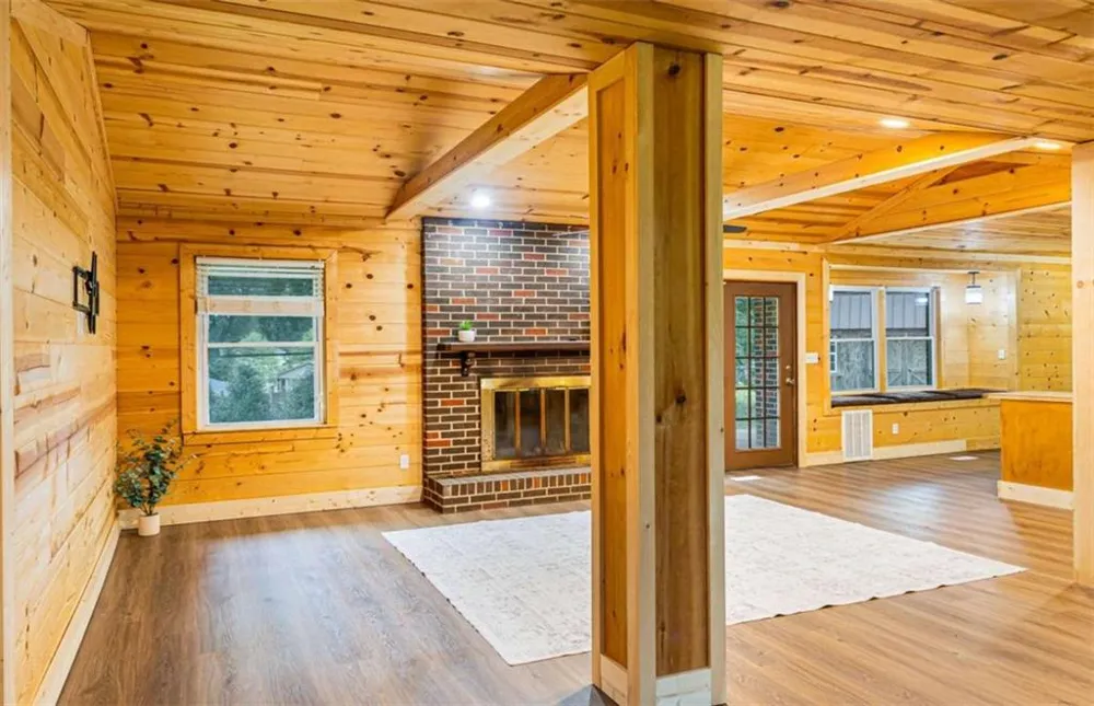 134 Ellen Hand Circle Cedartown, GA 30125