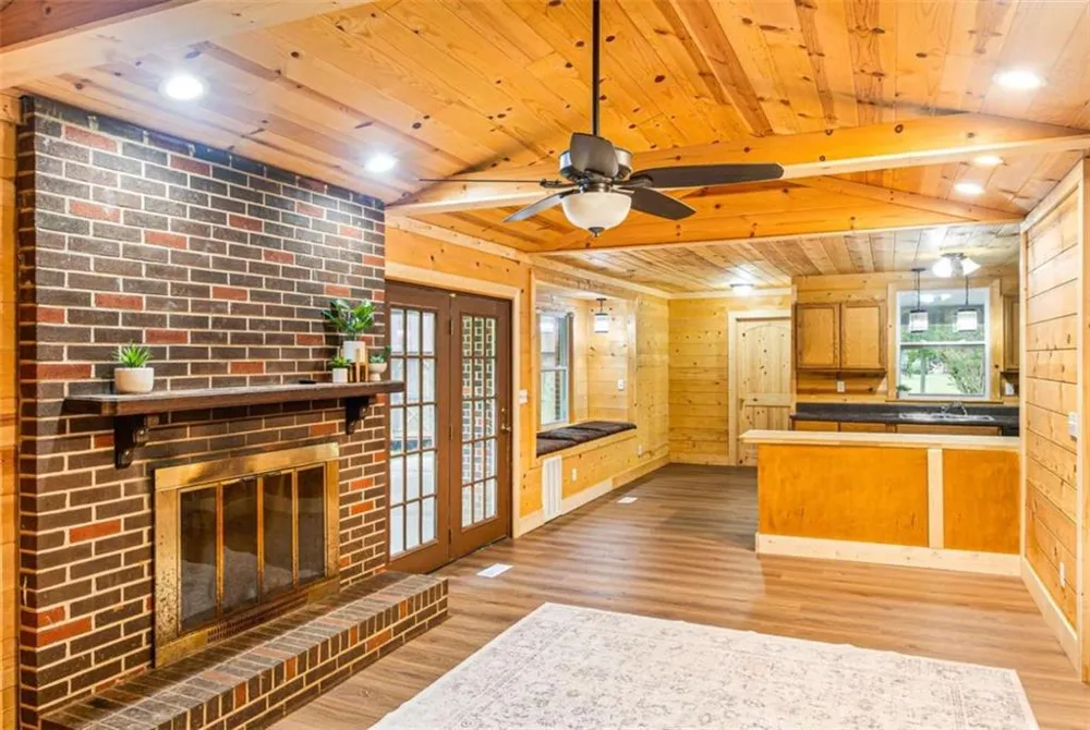 134 Ellen Hand Circle Cedartown, GA 30125