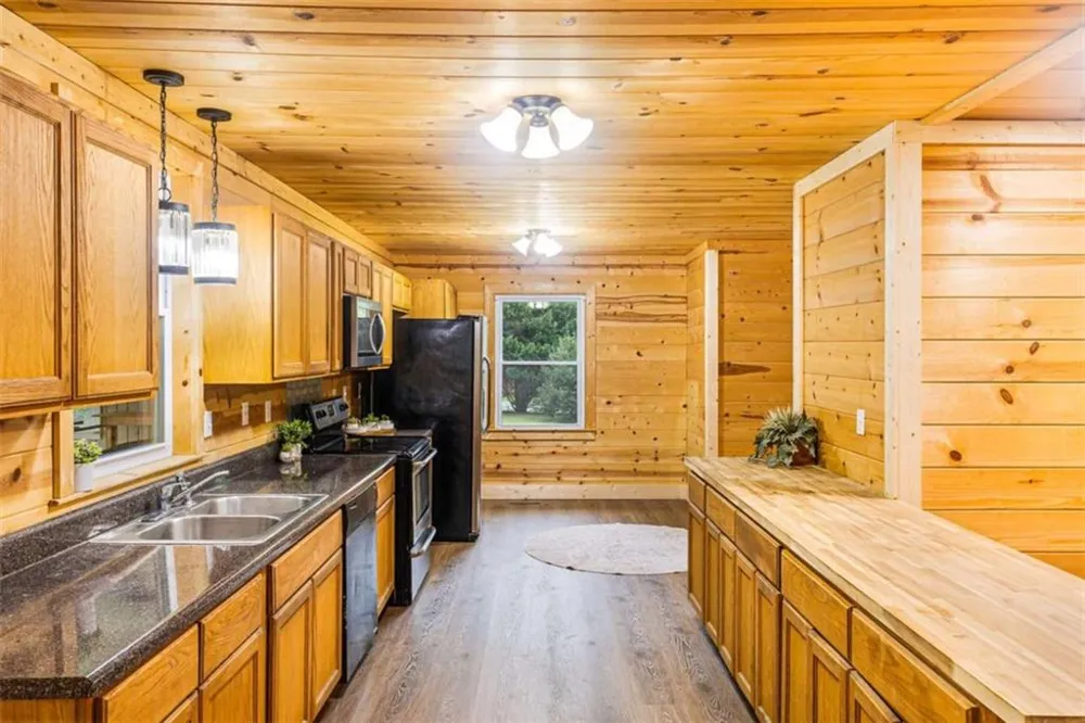 134 Ellen Hand Circle Cedartown, GA 30125