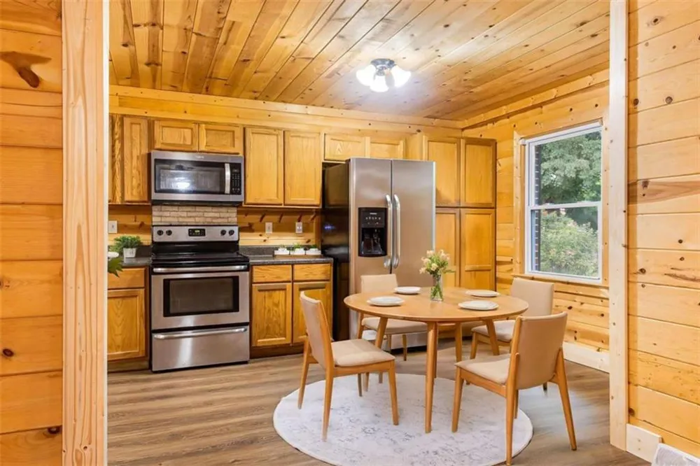 134 Ellen Hand Circle Cedartown, GA 30125