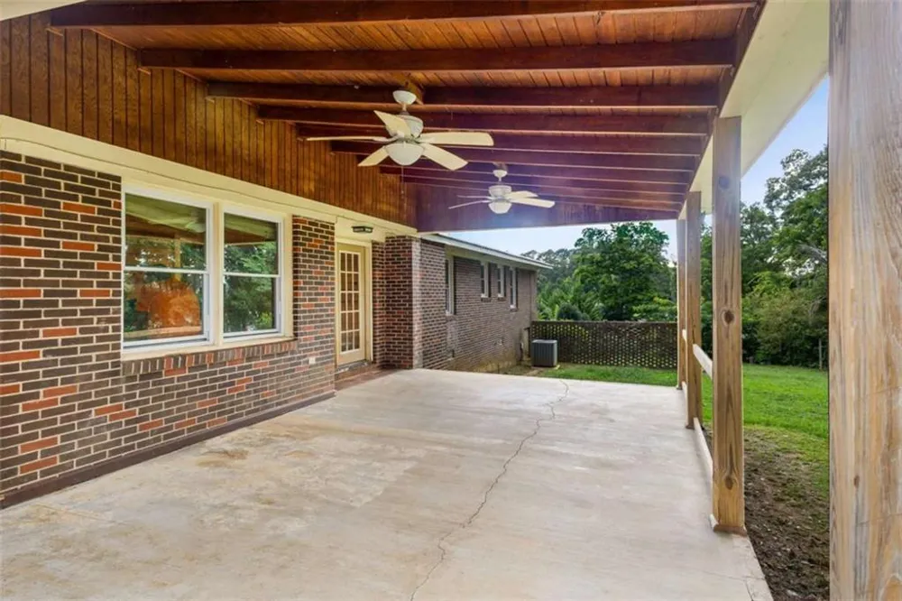 134 Ellen Hand Circle Cedartown, GA 30125