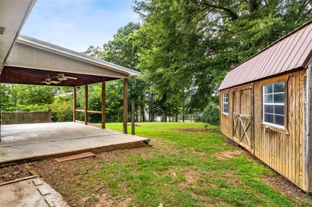 134 Ellen Hand Circle Cedartown, GA 30125