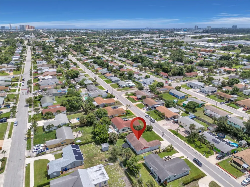 1320 W 26th Ct Riviera Beach, FL 33404