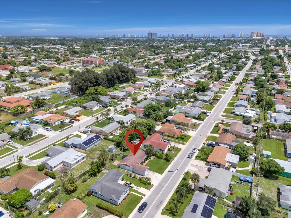 1320 W 26th Ct Riviera Beach, FL 33404