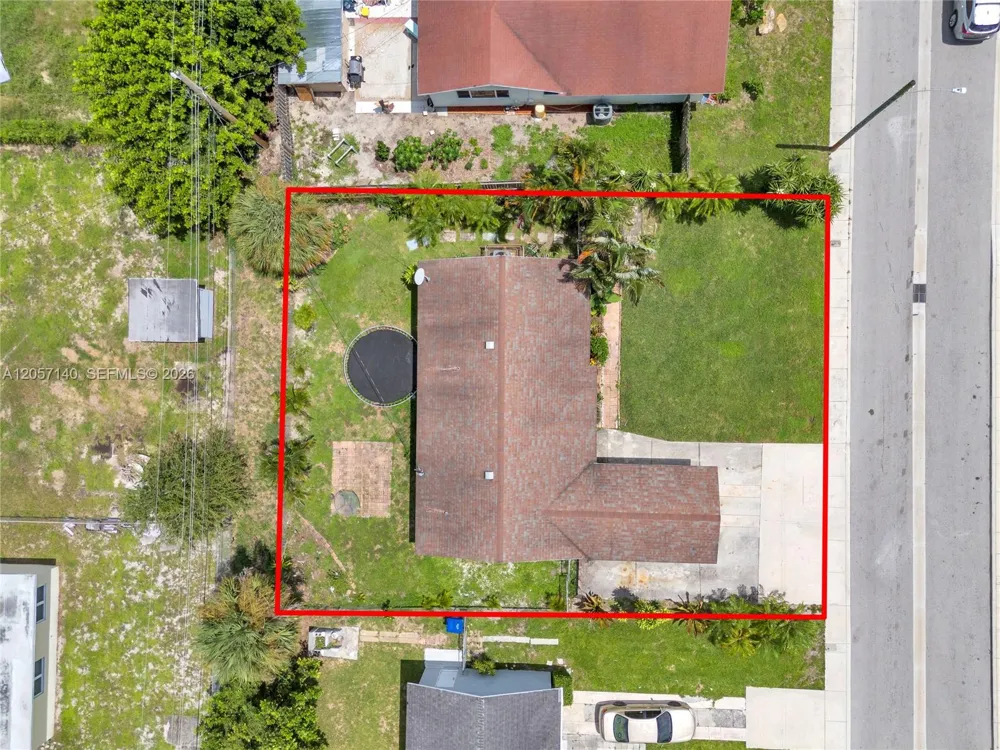1320 W 26th Ct Riviera Beach, FL 33404