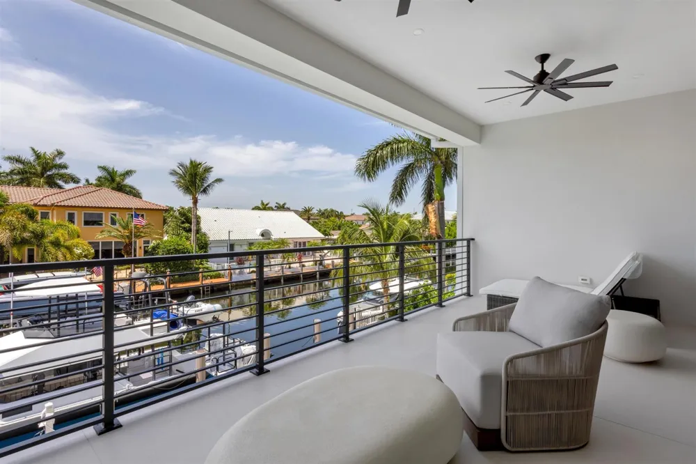 2420 NE 48th Street Lighthouse Point, FL 33064