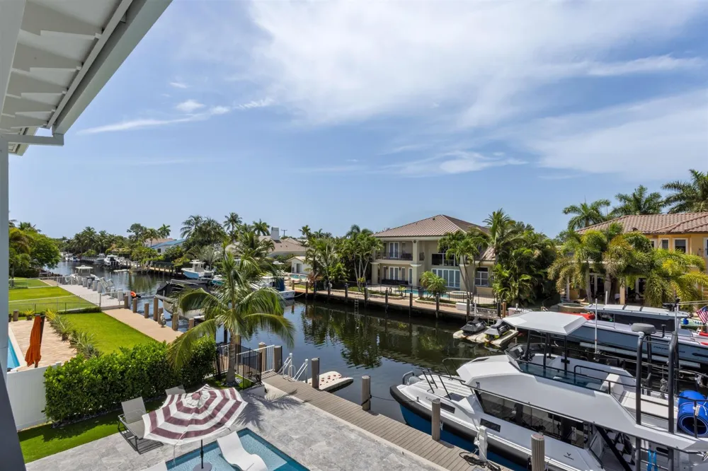 2420 NE 48th Street Lighthouse Point, FL 33064