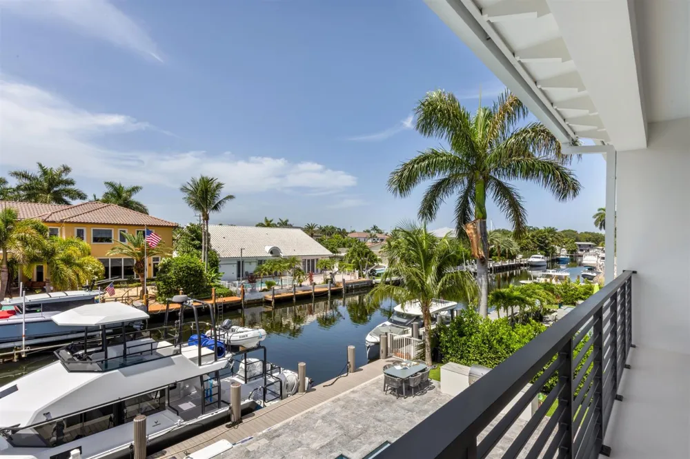2420 NE 48th Street Lighthouse Point, FL 33064