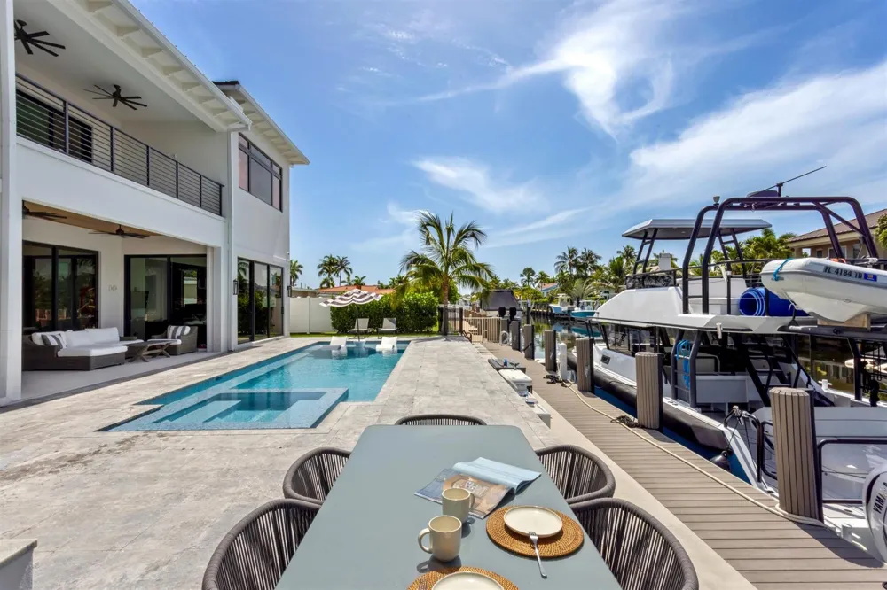 2420 NE 48th Street Lighthouse Point, FL 33064