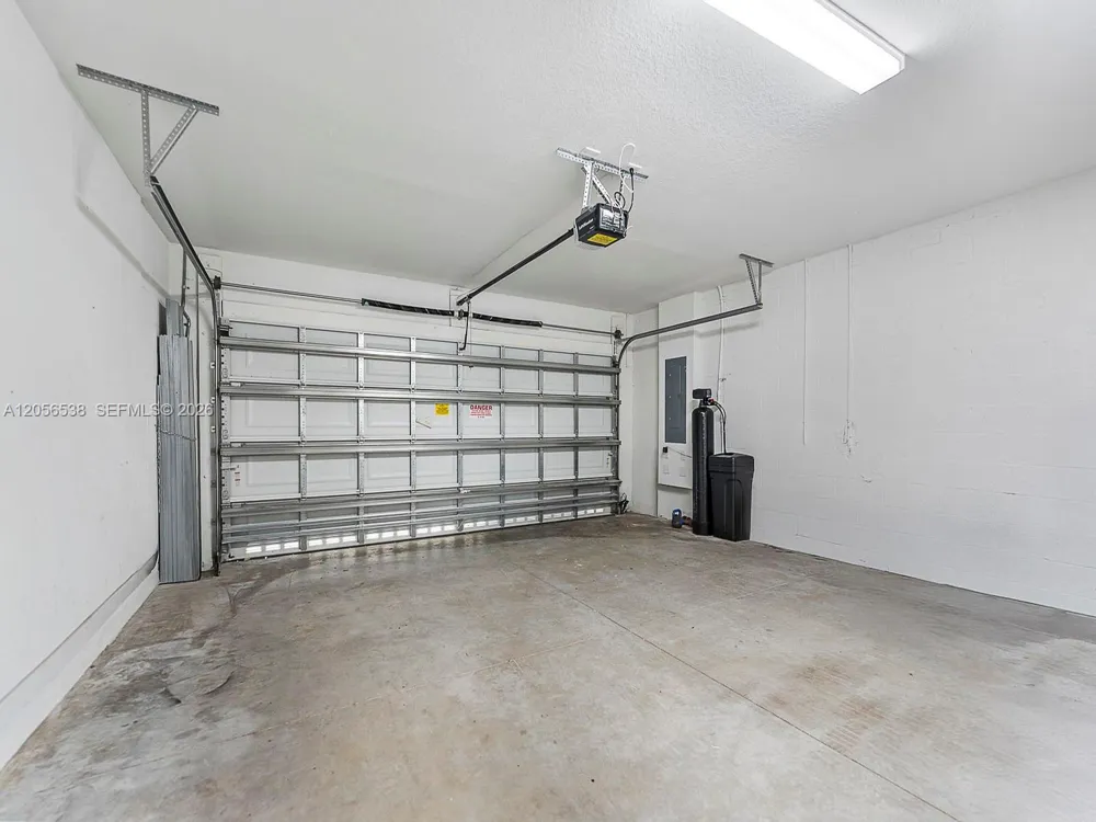 501 NE 6th Ct Florida City, FL 33034