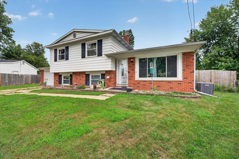 1408 Regina Avenue Portage, MI 49024
